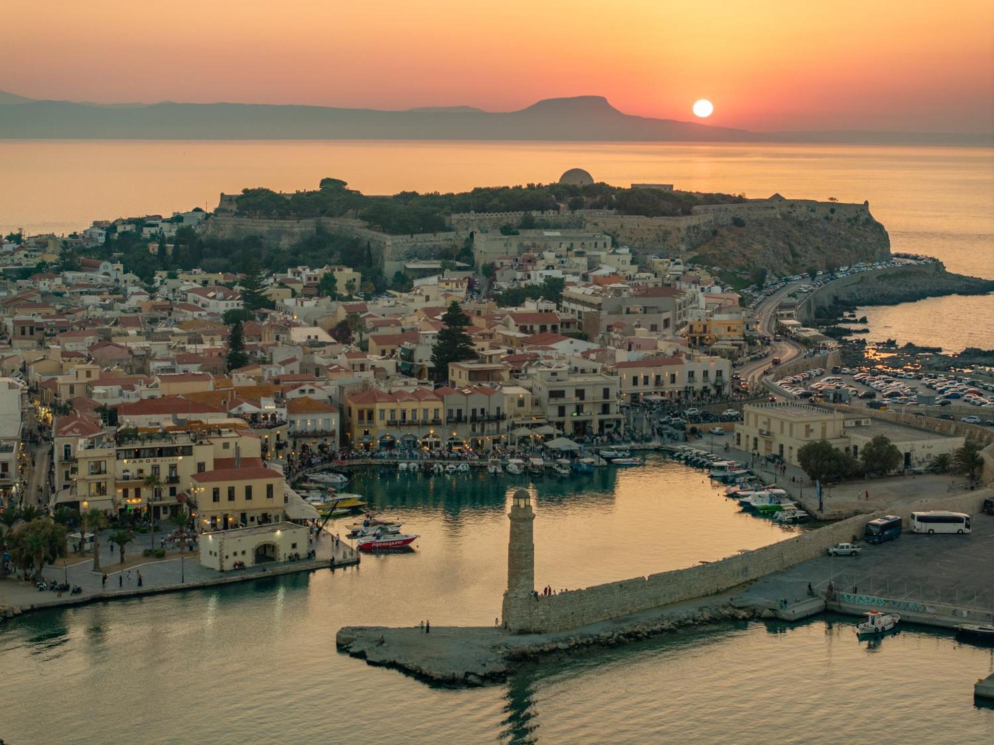 Rettimo Suites, Experience Luxury In The Heart Of Rethymno Dış mekan fotoğraf